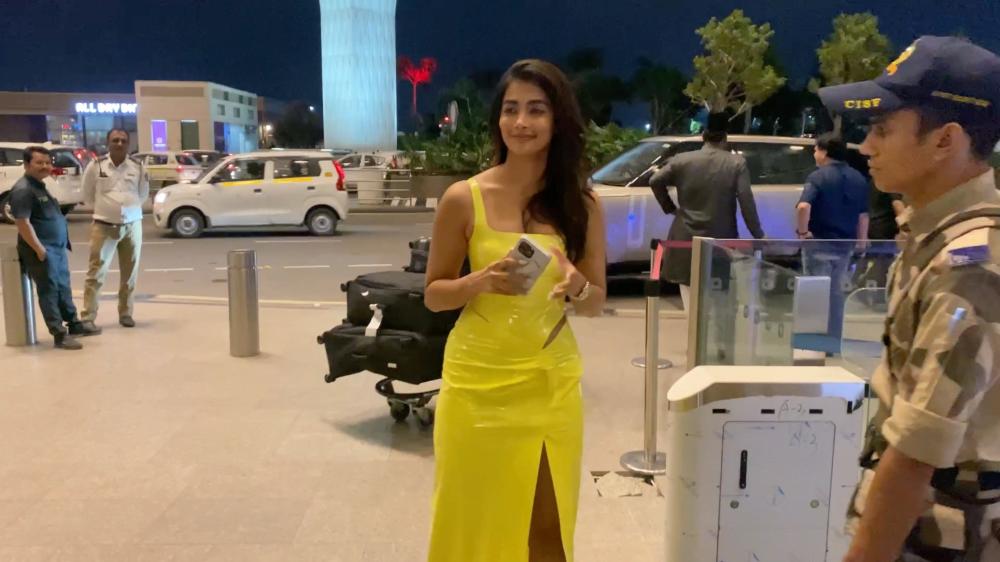 pooja-hegde-was-spotted-at-the-airport-as-she-flew-out-of-mumbai-the-actress-looked-chic-and-comfortable-showcasing-her-effortless-travel-style